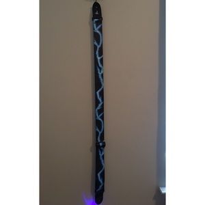 Perri's guitar lightning body strap